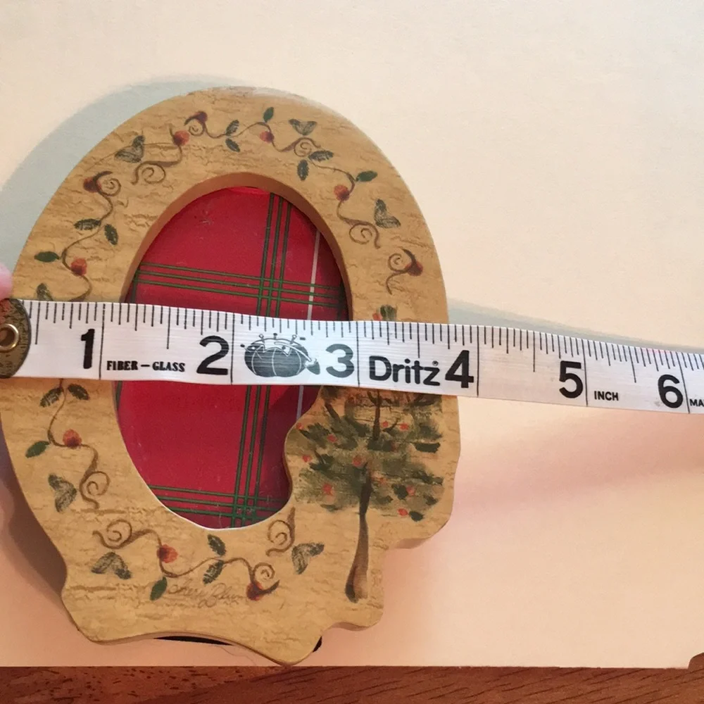 Adorable wooden picture frame with painted Christmas tree and lights!